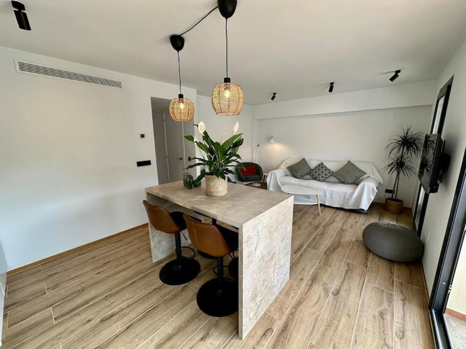 Moderno Y Acogedor Apartamento Con Terraza “ Llebeig” Sóller Dış mekan fotoğraf